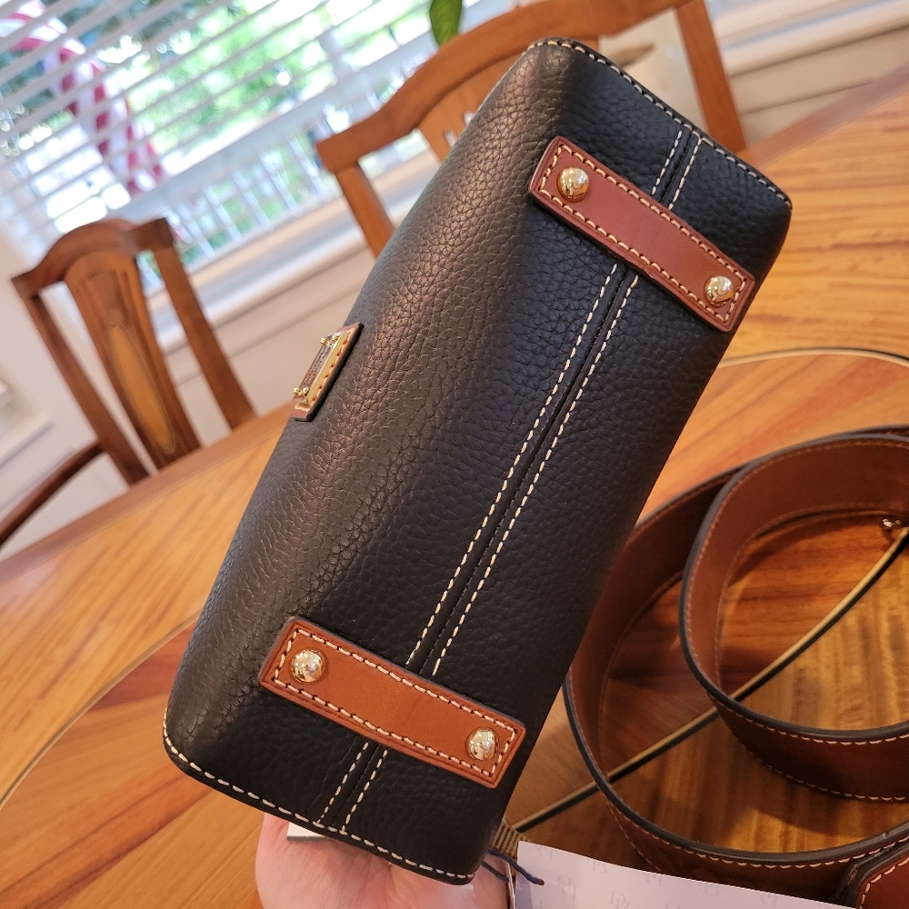 Dooney & Bourke Brown Leather Crossbody Bag With Guitar Strap - Picture 4 of 9